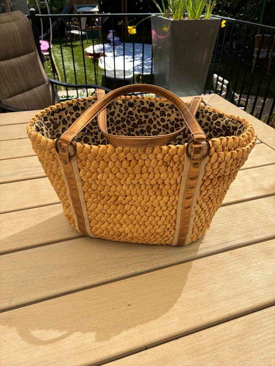 Lancôme Handbags - Elegant Lancôme Tan Woven Tote Bag 20 long 11 high. No inside zipper